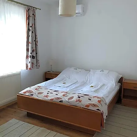 Zoeldteto Panzio Bed and Breakfast Balatonfüred