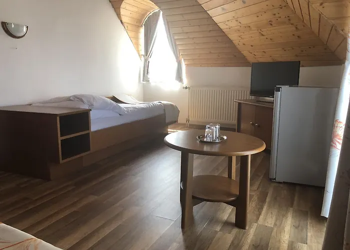 Zoeldteto Panzio Couette-café Balatonfüred