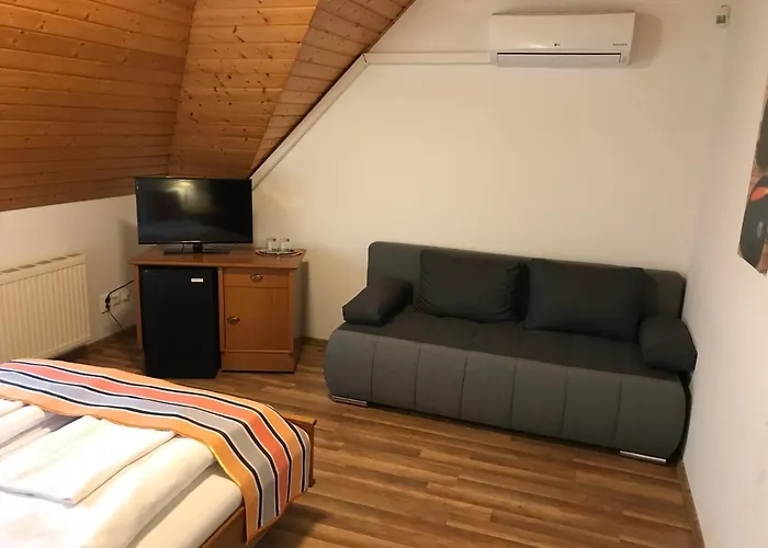 Couette-café Zoeldteto Panzio Balatonfüred